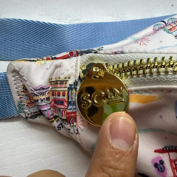 Stoney Clover Jumbo Fanny Pack - Picture 3 of 4